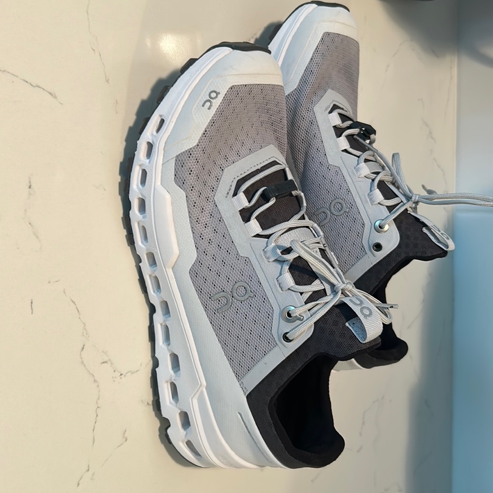 On Running Sneakers